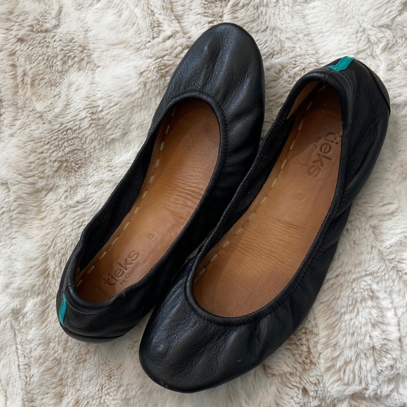 Tieks Classic Black Leather Flats - Picture 1 of 11